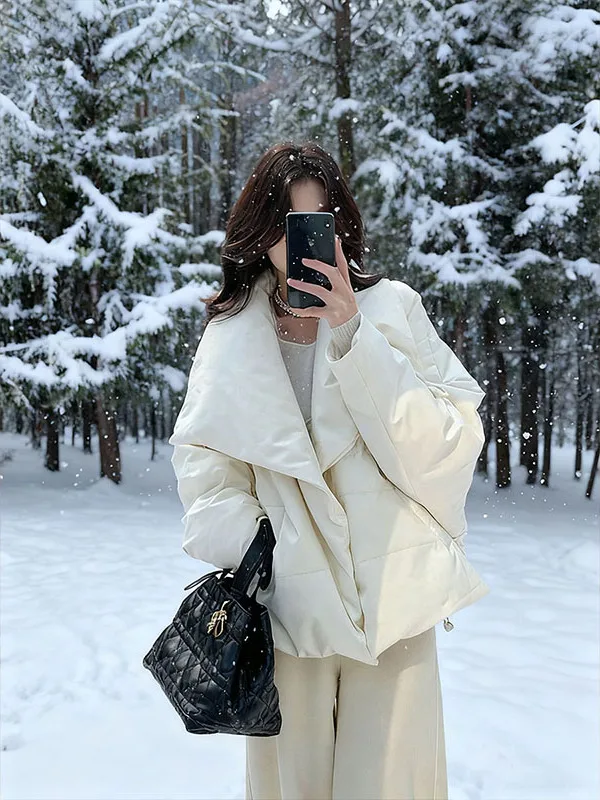 

Женская короткая белая пуховая куртка с высоким воротником, утепленная, прямого кроя, в корейском стиле, с наполнителем из 90% пуха