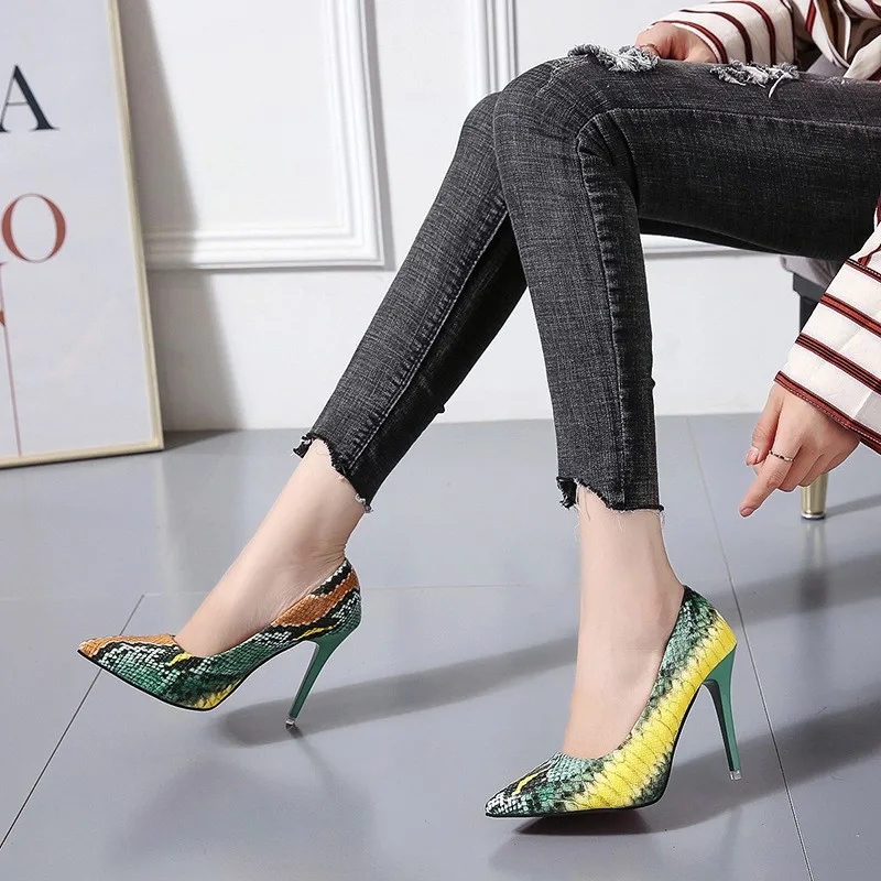 2026 pointed sequin stiletto low-heeled slip-on ankle high-heeled women's extra-large size shoes
