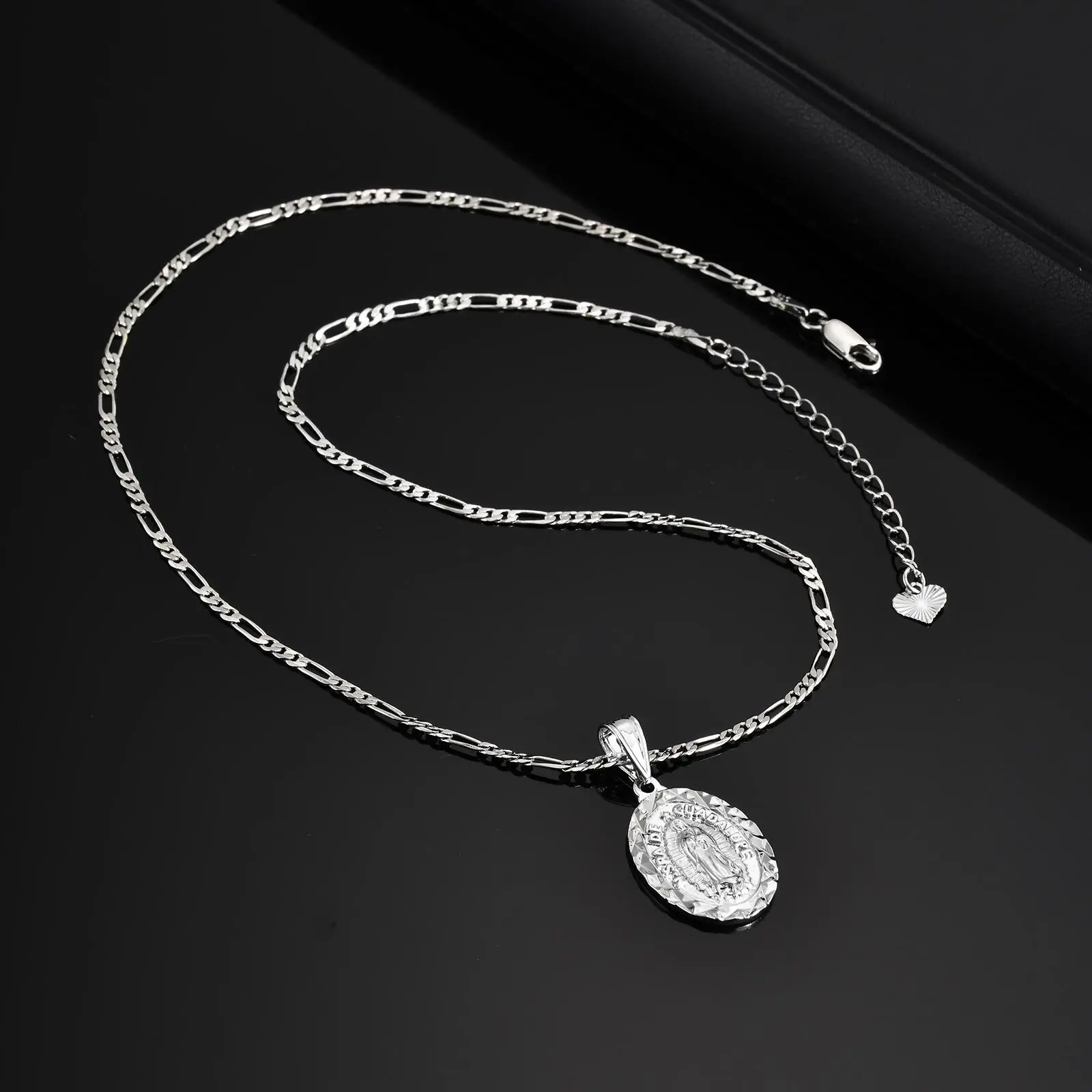 قلادة مريم العذراء للرجال والأولاد، قلادة بيضاوية كاثوليكية مع سلسلة فيجارو، هدية مجوهرات لصلاة الإيمان