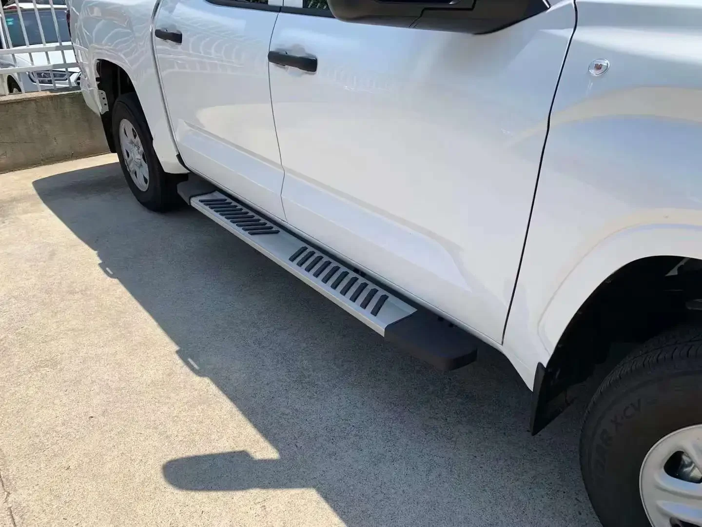 Estribo lateral para camioneta, barra nerf de alta calidad para Toyota Tundra