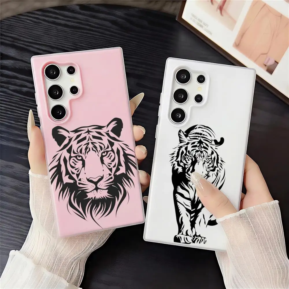 Domineering tiger hand drawing Phone Case 2-in-1 Detachable Clear Case with Card & Photo Slot for Samsung S22-S26