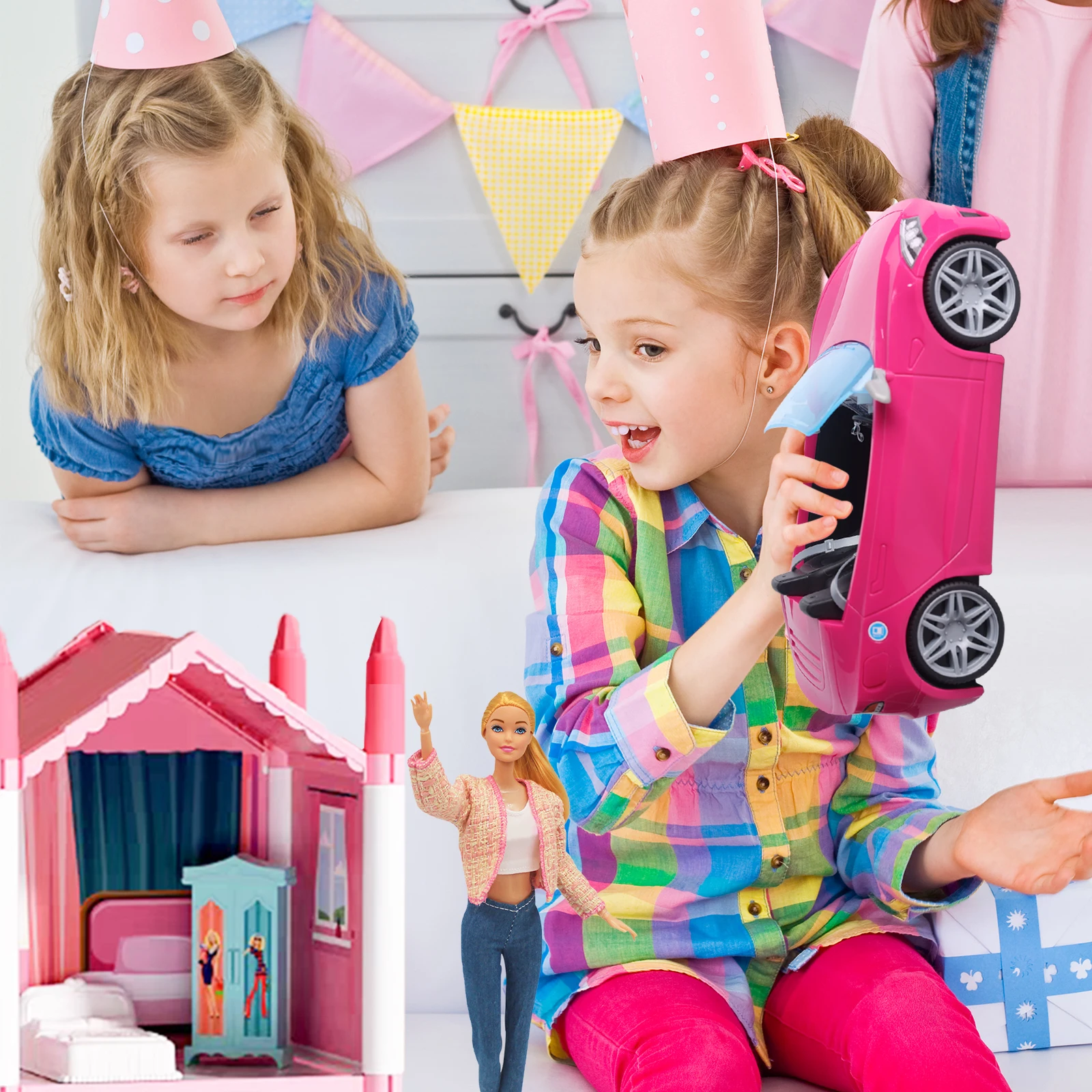 อุปกรณ์ตุ๊กตาของเล่นรถ Playset สีชมพูสดใสตุ๊กตาขนาดเปิดประทุน 2 ที่นั่งเข็มขัดนิรภัยและล้อกลิ้งรายละเอียดที่สมจริง