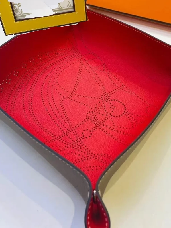 H-Home Genuine Leather Key Holder Desktop Decoration Entrance Organizer Cosmetic Keychain Storage Box for Home Organization