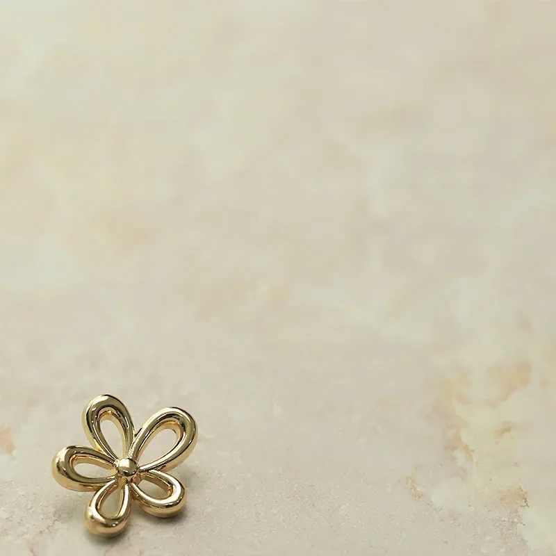 10Pcs Flower-shape Metal Buttons Gold/Silver Color Hollow Flower Shank Buttons Woman\'s Clothing Accessories