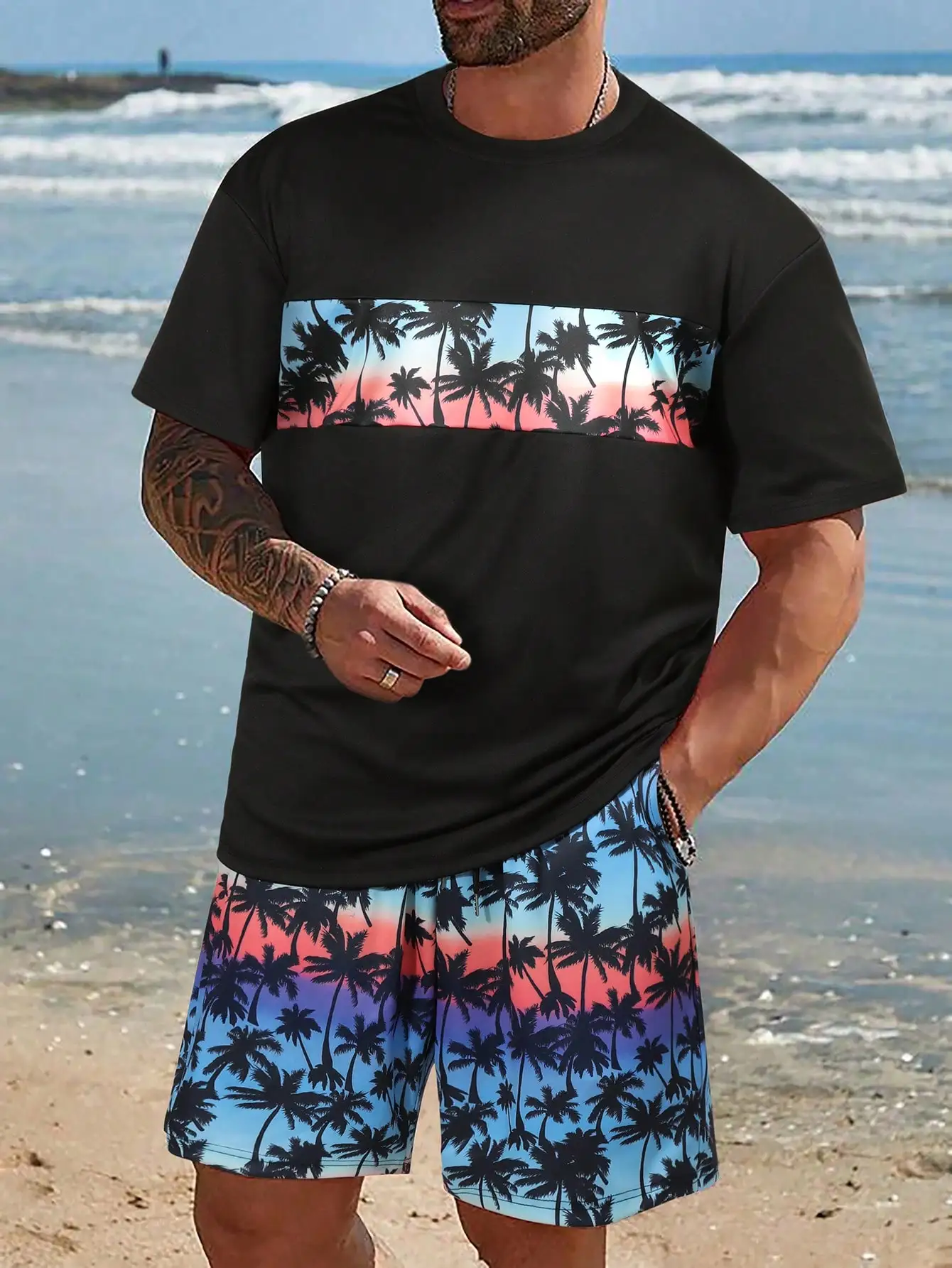 Men's set summer fashion contrasting coconut tree print round neck short sleeved T-shirt Hawaii vacation casual set men's drawst