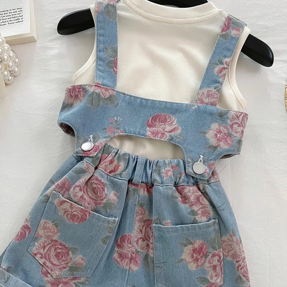 Set Overall Atasan Denim Anak Perempuan Bunga Musim Panas 3 Buah dengan Pakaian Kaus Bagian Dalam Tipis untuk 2-10 Tahun Pakaian Keren Anak Perempuan