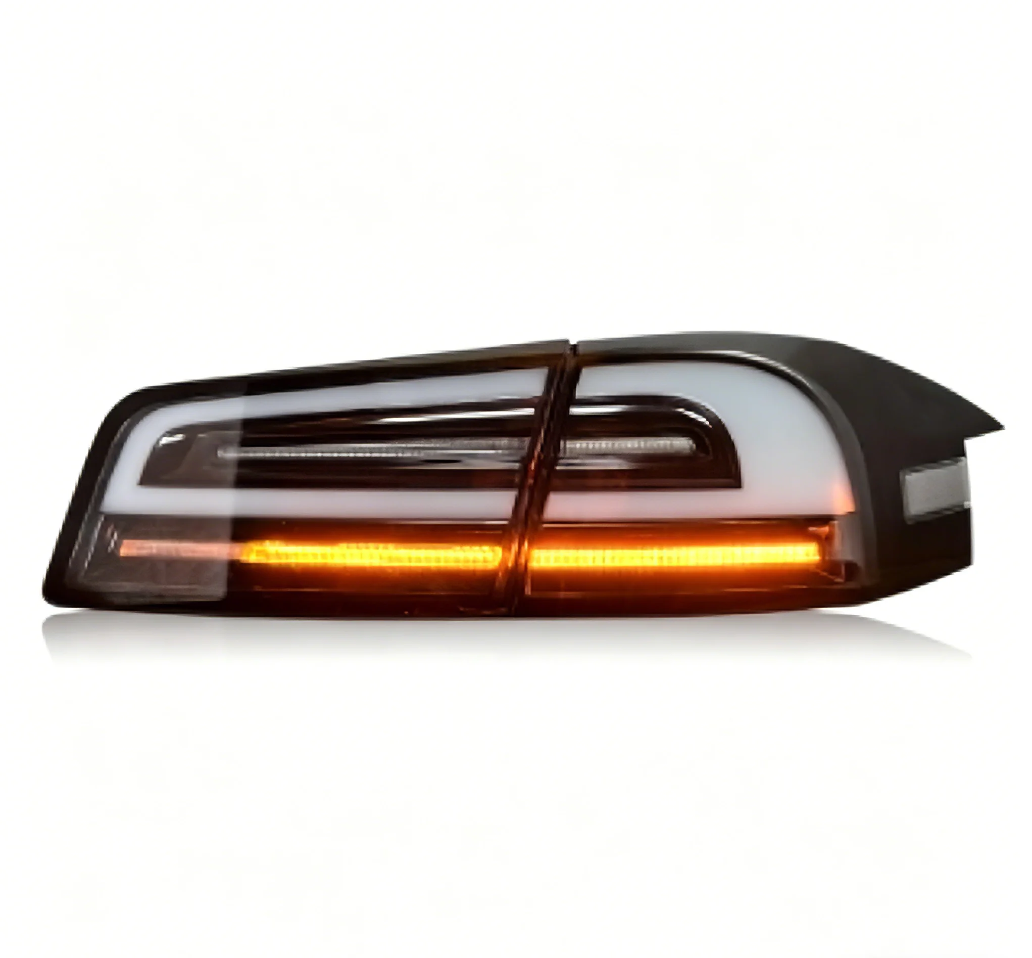 

For F92 LED Tail Light Assembly Plug and Play DRL Brake Turn Signal Fog Lamp for Model S 2014-2024 Rear Lamp Accessories