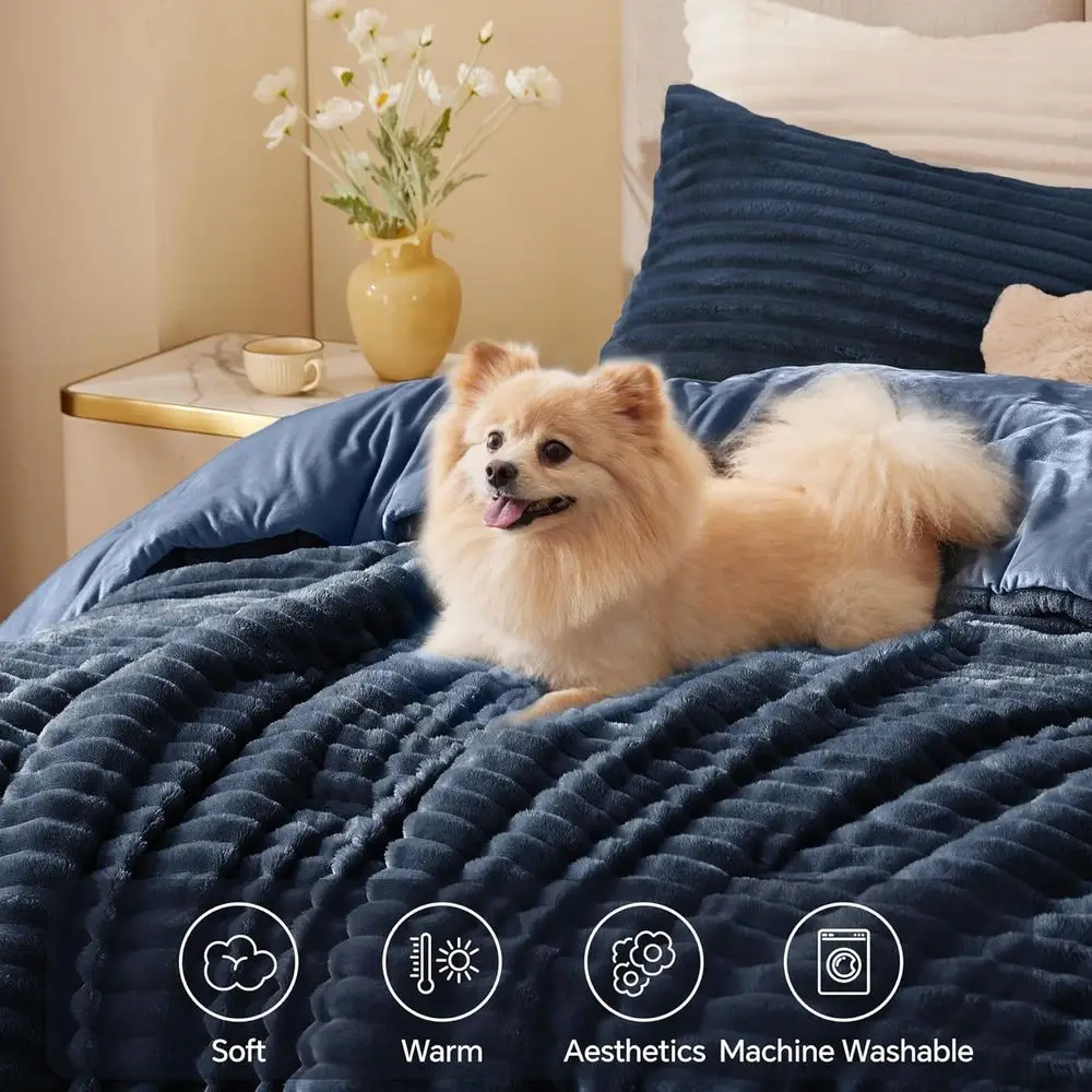 طقم لحاف كوين كبير الحجم باللون الأزرق الداكن فائق النعومة - سرير منفوش مع كيس وسادتين لليالي الشتاء المريحة