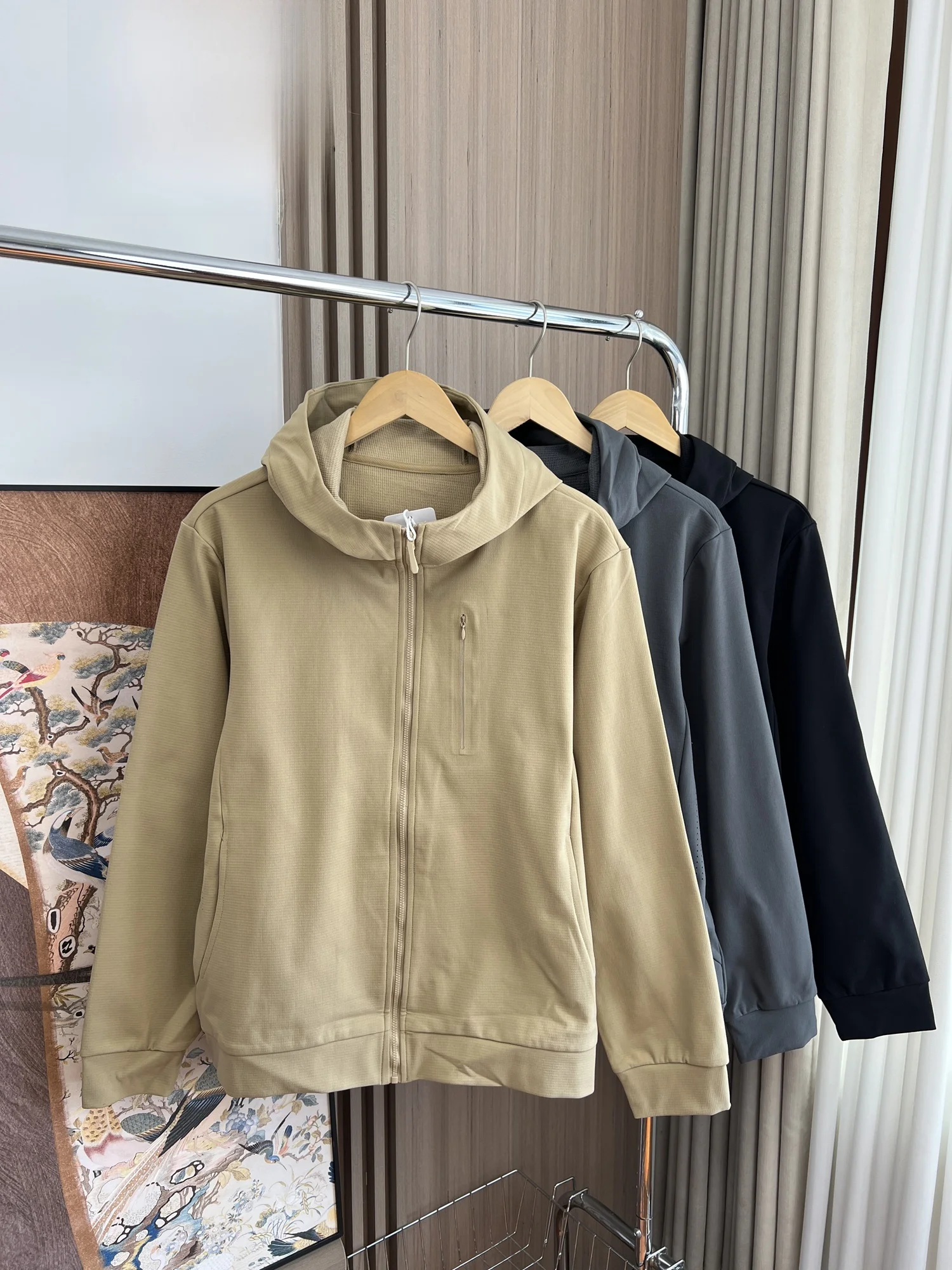 

Мужская уличная повседневная спортивная куртка для осени и зимы: теплая, ветрозащитная, приталенная, модная, городская, с длинными рукавами, на молнии, с капюшоном