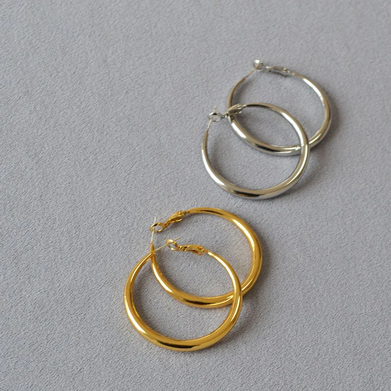 

Hong Kong Style Hollow Copper Tube Round Circle Hoops Plain Rings Temperament, Commuting, Versatile, High-end Oversize Earrings