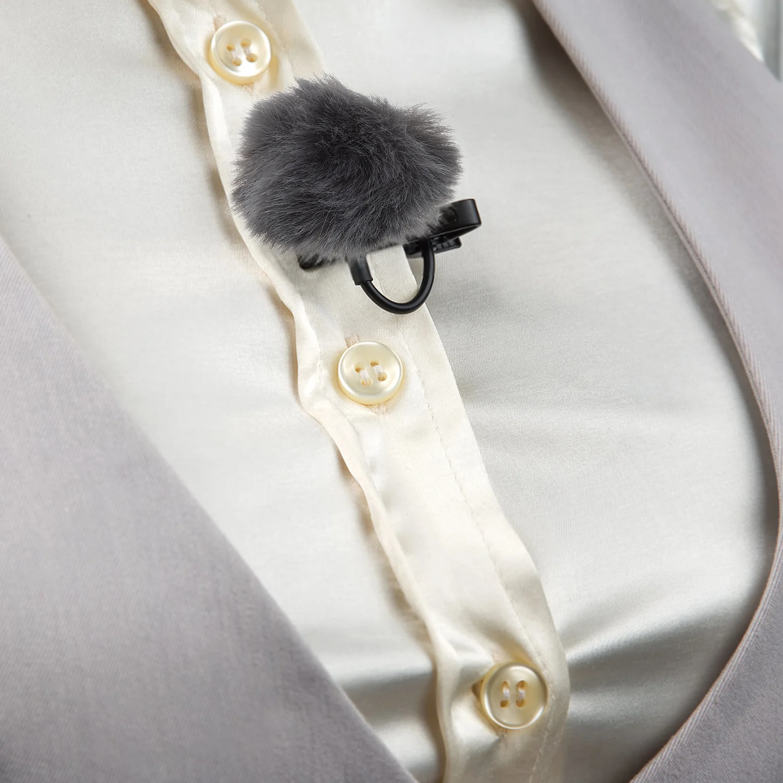 

4Pcs Lavalier Microphone Windproof Windscreen Cover Compact Mini Size for Clear Audio in Outdoor Shoots Interviews Live