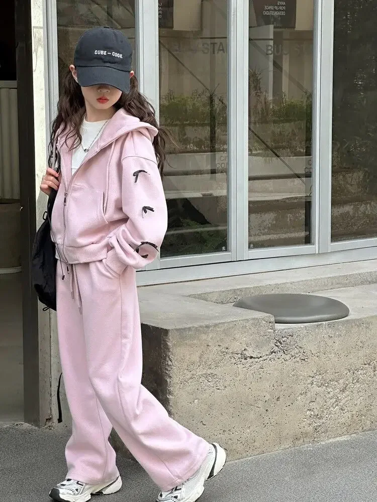 Mädchen-Trainingsanzug mit Kapuze und Schleifendetail – zweiteiliges Outfit im koreanischen Stil mit langärmeliger Jacke und Hose für größere Kinder. – Detail 17