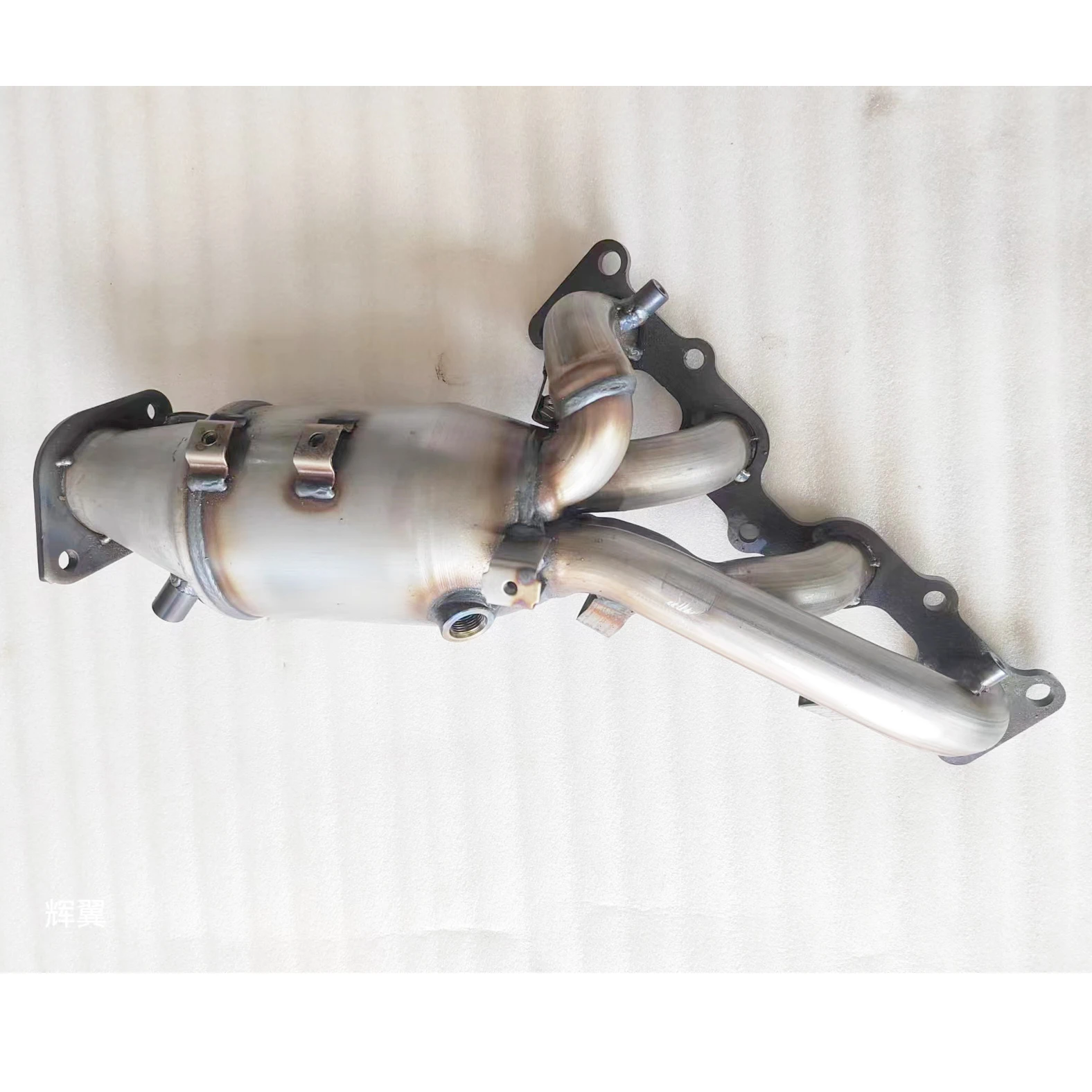 Hot-selling high flow Exhaust pipe Three way catalytic converter for Hyundai iload imax catalytic converter