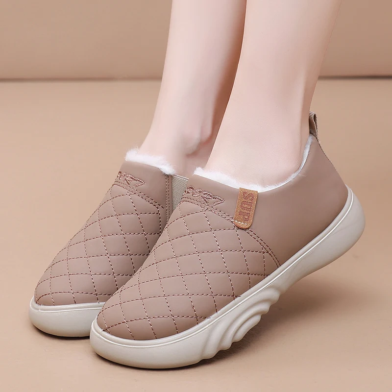2025 شتاء جديد المرأة حذاء كاجوال مبطن بالصوف دائم المضادة للانزلاق الباردة واقية دافئة ومريحة شحن مجاني الأحذية النسائية