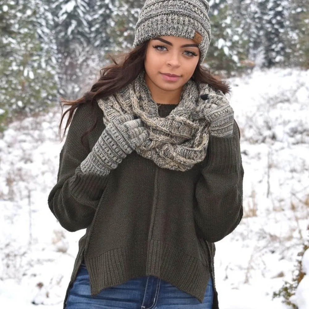 طقم قبعة ووشاح وقفازات شتوية متطابقة للنساء - قبعة صغيرة مضلعة، لفافة إنفينيتي، وقفازات مريحة للأيام الباردة #4