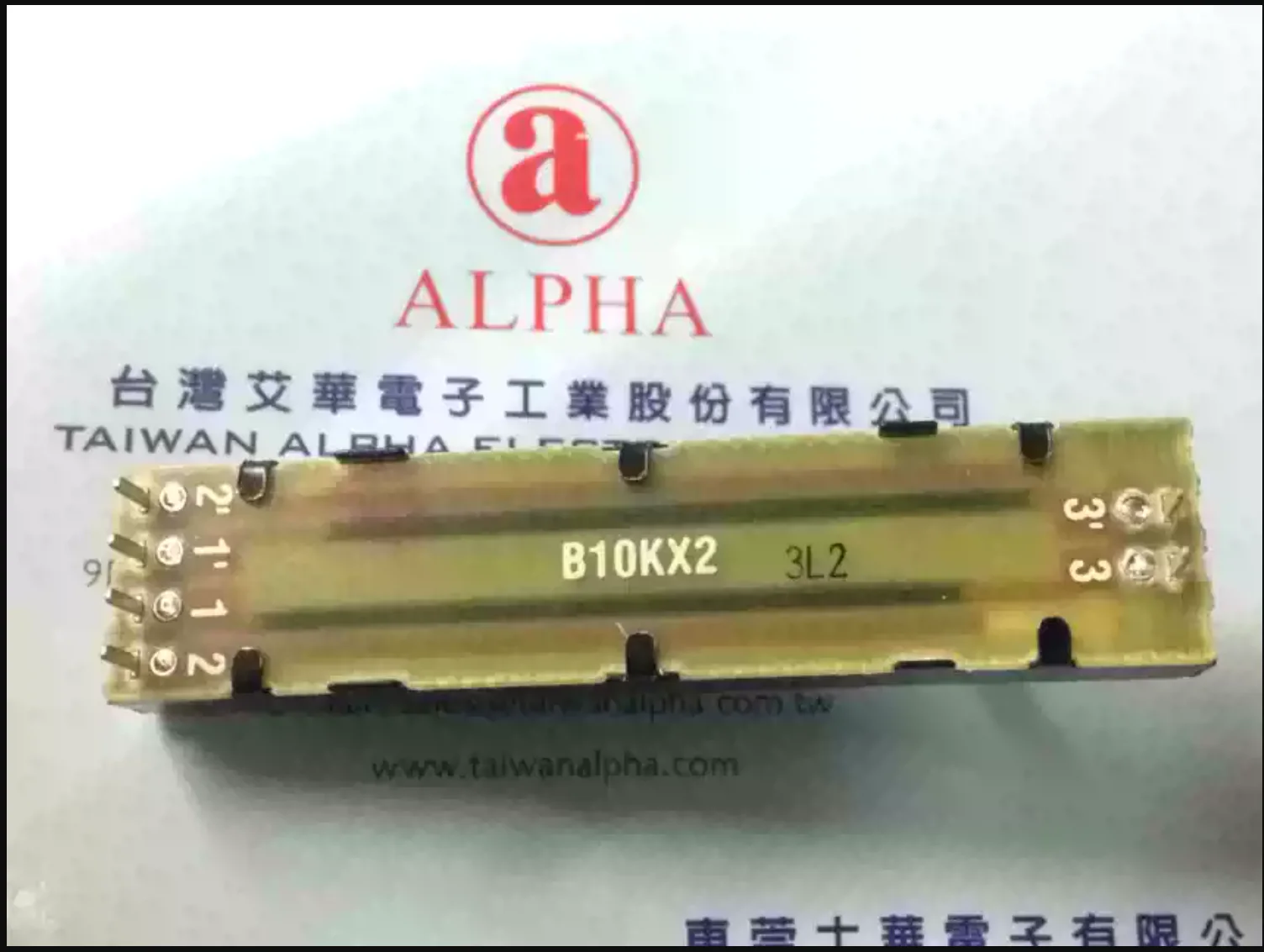 Taiwan ALPHA 73MM 7.3 CM Slide with Straight shaft potentiometers B10K B20K B50K B100K B100KX2 B10KX2 15MM--10PCS/LOT