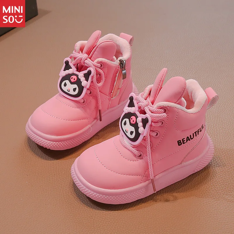 

Miniso 2025 г., кожаные зимние сапоги Kuromi для девочек, новые зимние теплые короткие ботинки на шнуровке, модные универсальные ботинки