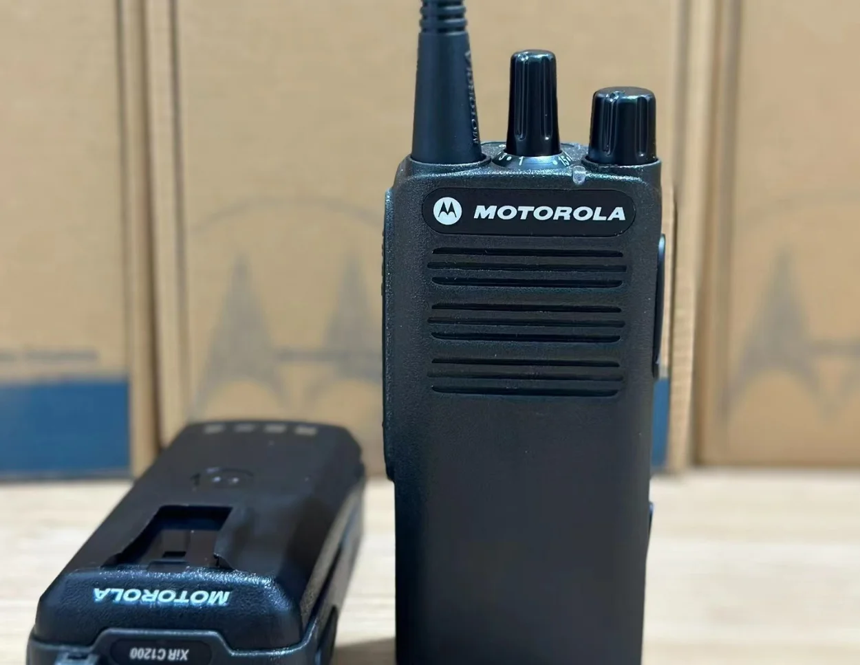 Motorola XIR C1200 Walkie-talkie digital Walkie-talkie comercial C1200 Auricular exterior mejorado de alta potencia