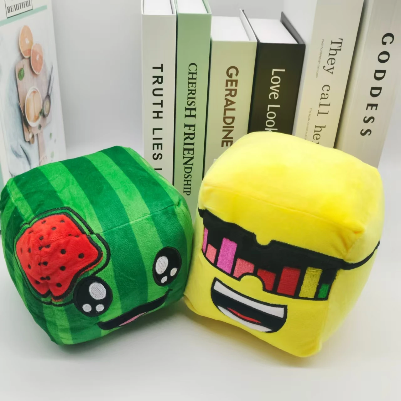 Juguete de peluche soleado y melón, muñecos bonitos de dibujos animados de Anime, juguete de peluche suave, regalo especial de cumpleaños para niños y adultos y decoración de la habitación