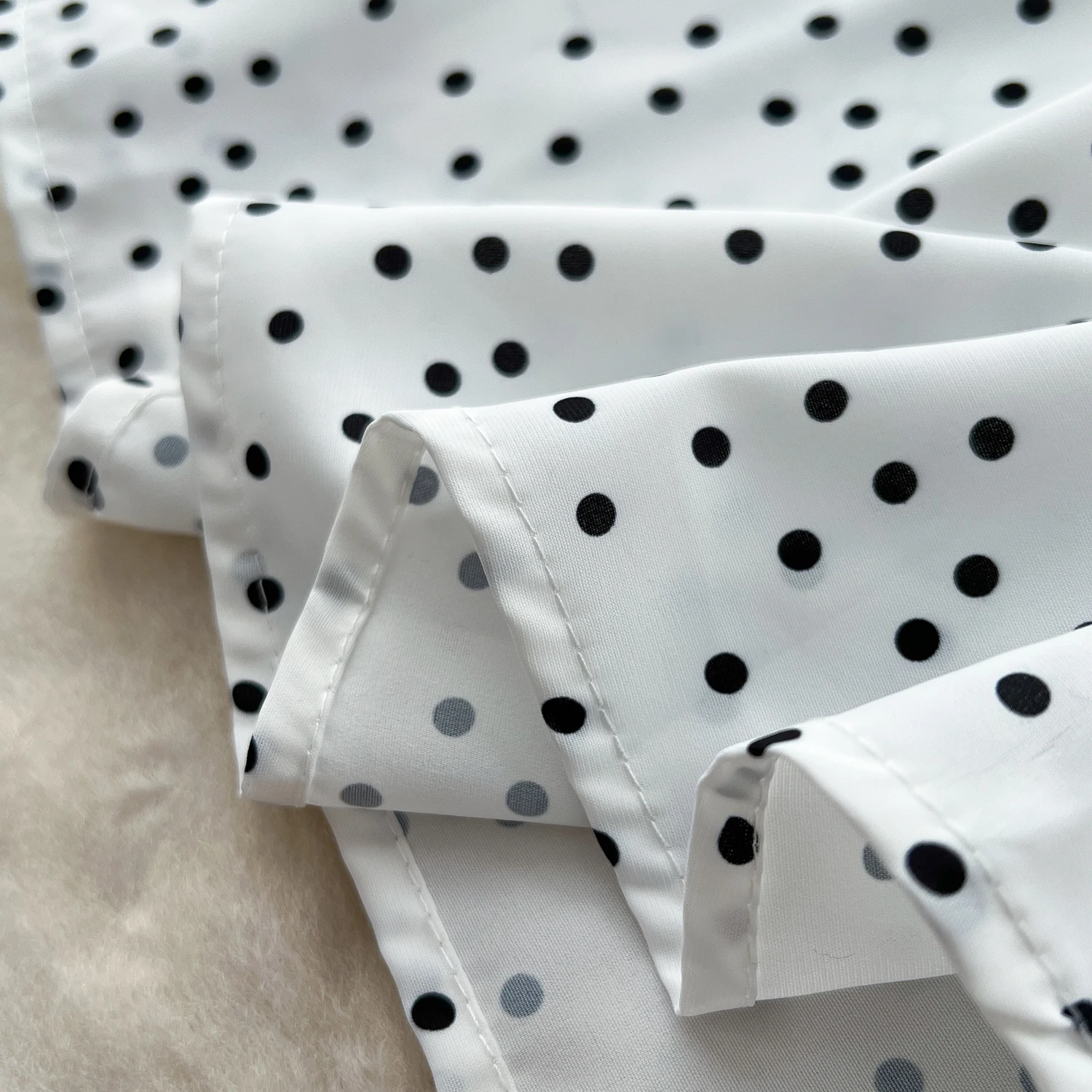 Foamlina Polka Dot skośna sukienka na ramiączkach damska 2025 letnia francuska talia cienka, temperamentna sukienki wakacyjne