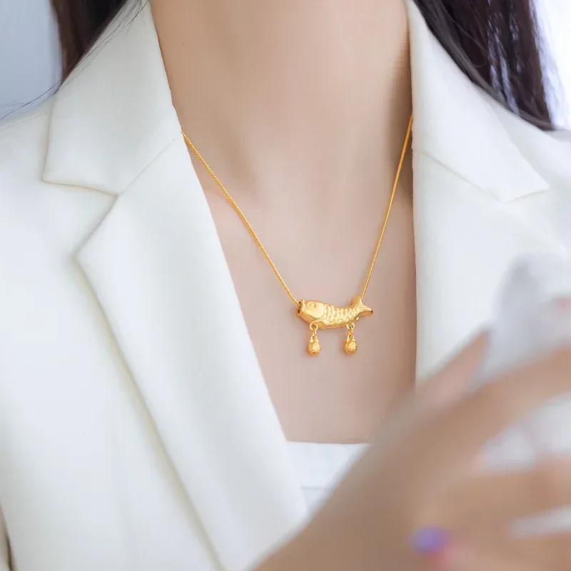 

9999 Real Gold 24K Elbow Koi Collarbone Chain, Versatile Temperament, High-end Sense, Lucky Word Bell, Carp Pendant Necklace