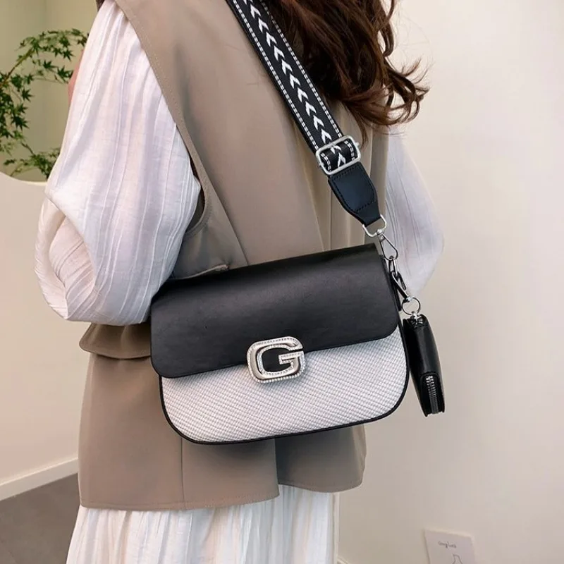 

Простая женская сумка в стиле конверта, безопасная сумка на плечо под мышками с гладким и обтекающим профилем