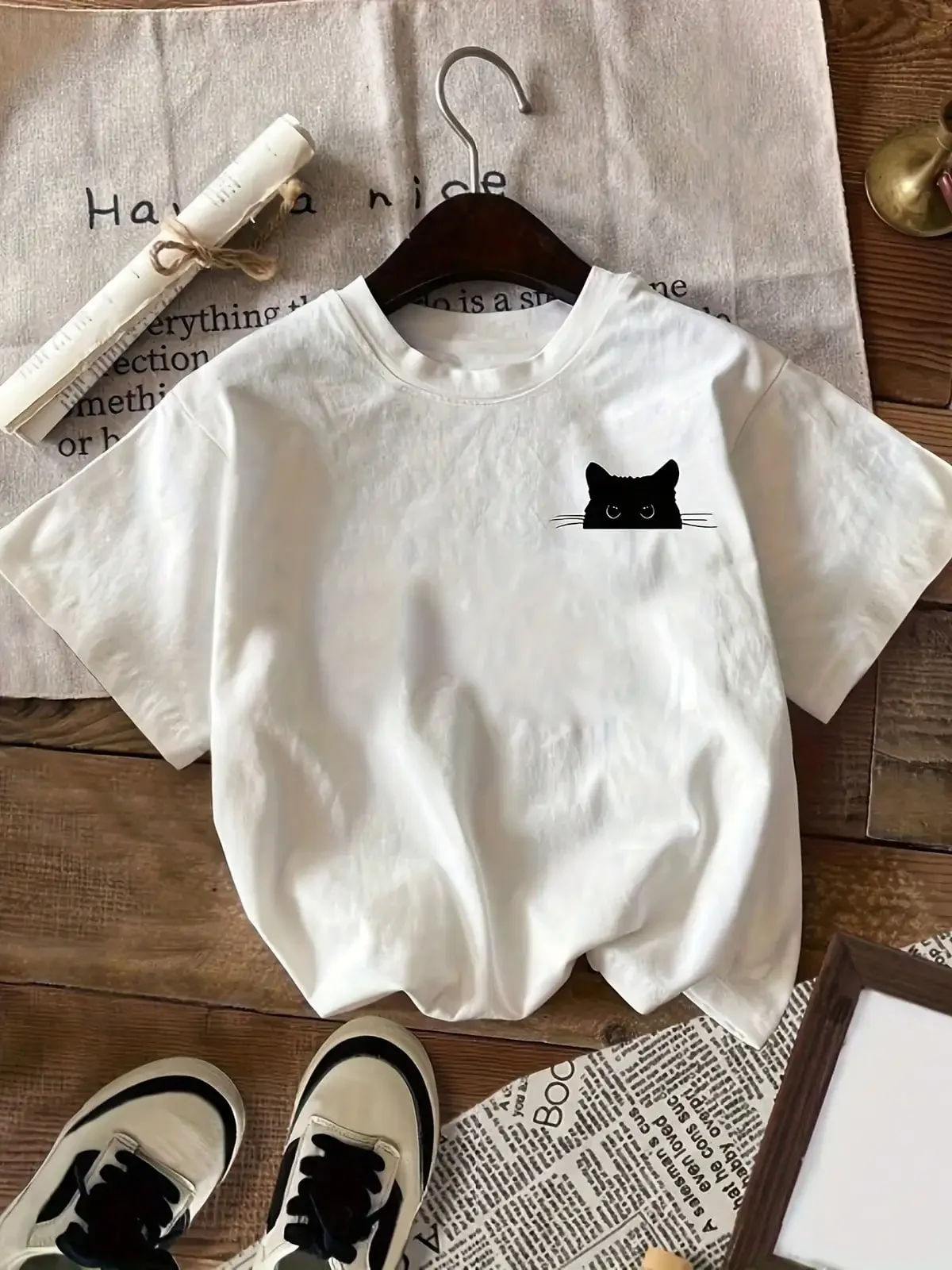 Cat Print Crew Neck T-Shirt, Casual Short Sleeve T-Shirt For Spring & Summer, Women's Clothing,Breathable And Comfortable Short-Sleeved Round-Neck Top, Suitable For All Seasons, Everyday Wear For Women