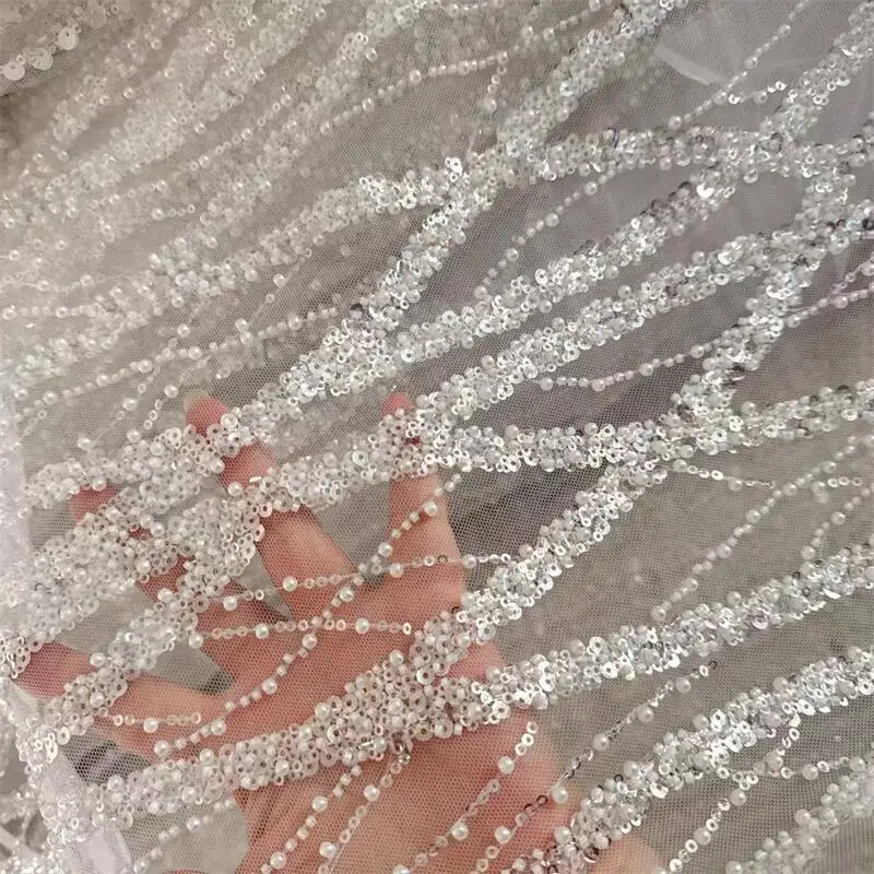 Verkauf Meterweise. Perlen-Pailletten-Streifen-Spitzenstoff Hohe Qualität, Luxuriöses Abendkleid, Französische Spitzenstoffe zum Nähen – Detail 5