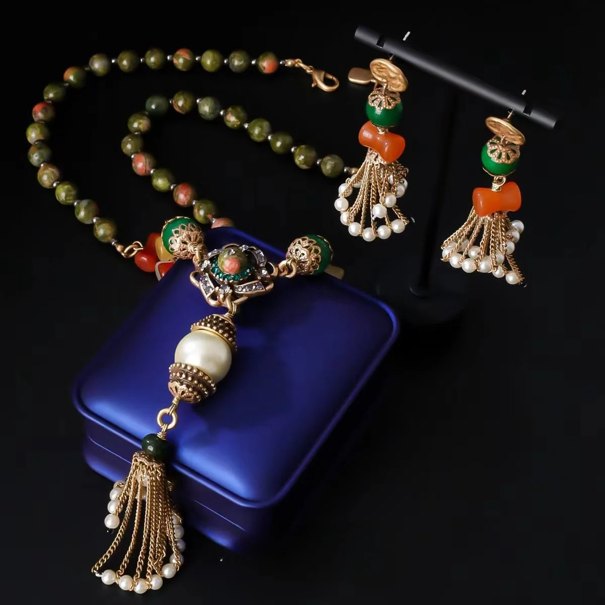 

New European and American French heavy industry in ancient style tassel natural stone necklace earrings