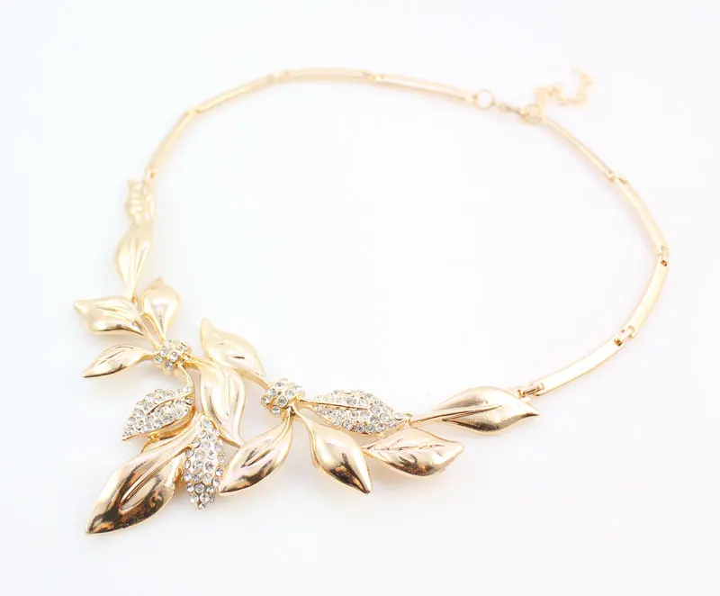 Unique Design African Fashion Costume Rhinestone Leaves Shap Necklace Sets Gold Color Wedding Bridal Costume Jewelry Sets