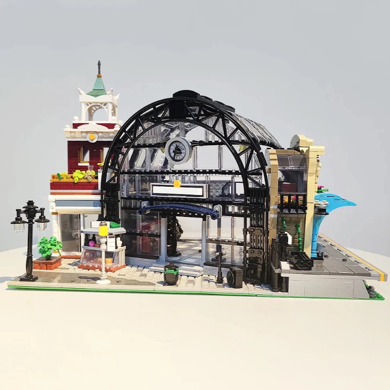 Auf Lager Technisches kreatives The Meeting Point-Design mit leichtem Street View-Modell, Spleißziegel-Baustein für Kinder, 2720 Stück