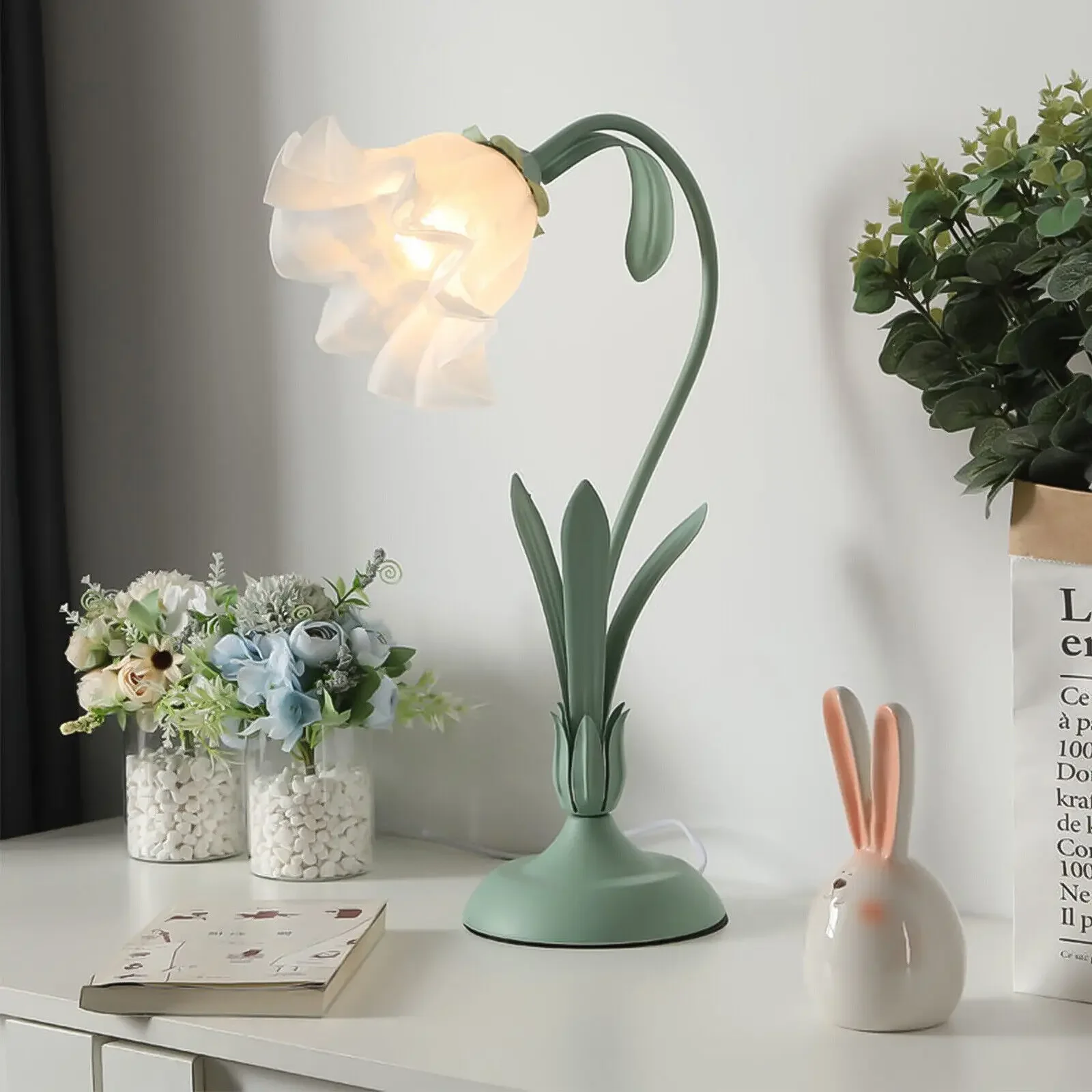 

Tiffany Style Table Lamp Glass Flower Shaped Desk Light Bedside End Table Lamp