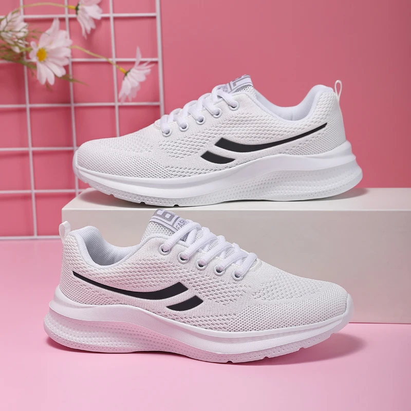 Comfortable and stylish women's sports shoes, designed for active lifestyles. Perfect for workouts and daily wear