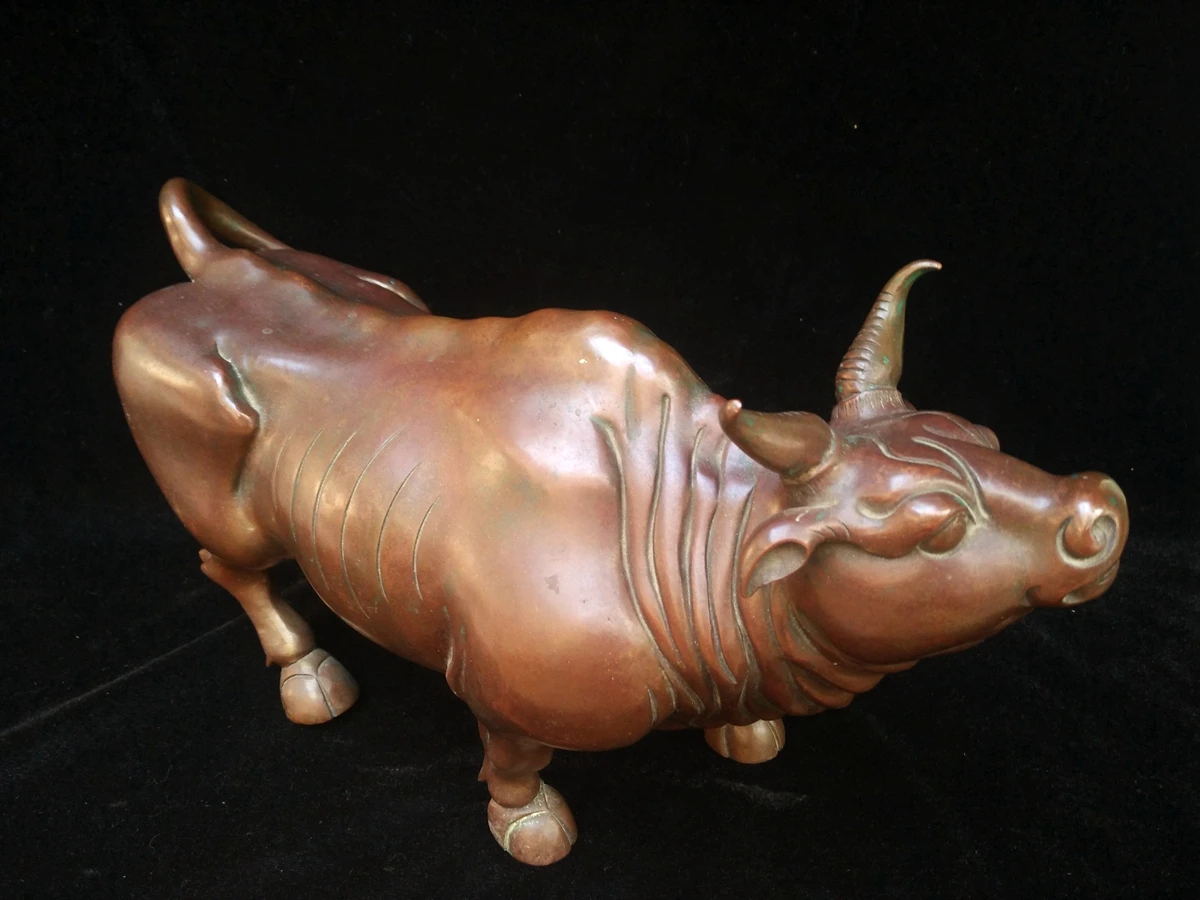 YIZHU CULTUER ART Size 14 Inch 4065g Old Chinese Purple Bronze Carving Bull Statue Fortune Decoration Collection