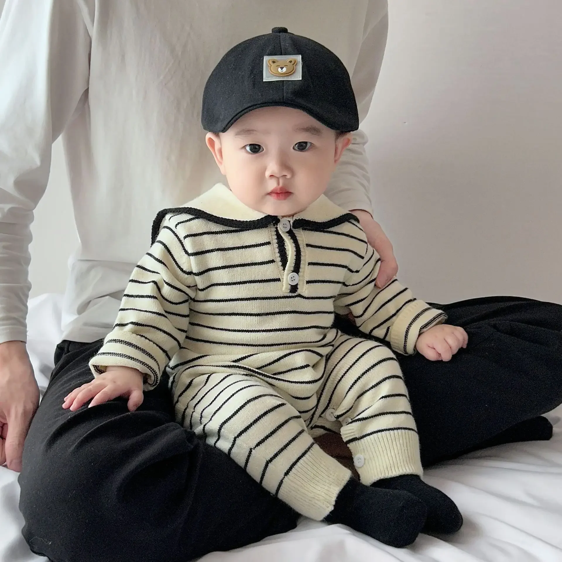 Baby Clothes 2024 Autumn and Winter New Navy Collar Sweater Knitted Simple Style New Fashion Warm Casual Sweet Baby Romper