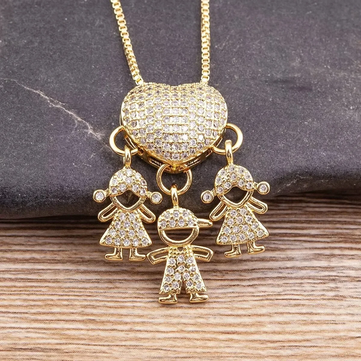 3 Kids Family Heart Pendant Necklace ✨ Gold-Plated Love Symbol for Son & Daughter – Copper Chain Matching Family Jewelry Gift image 4