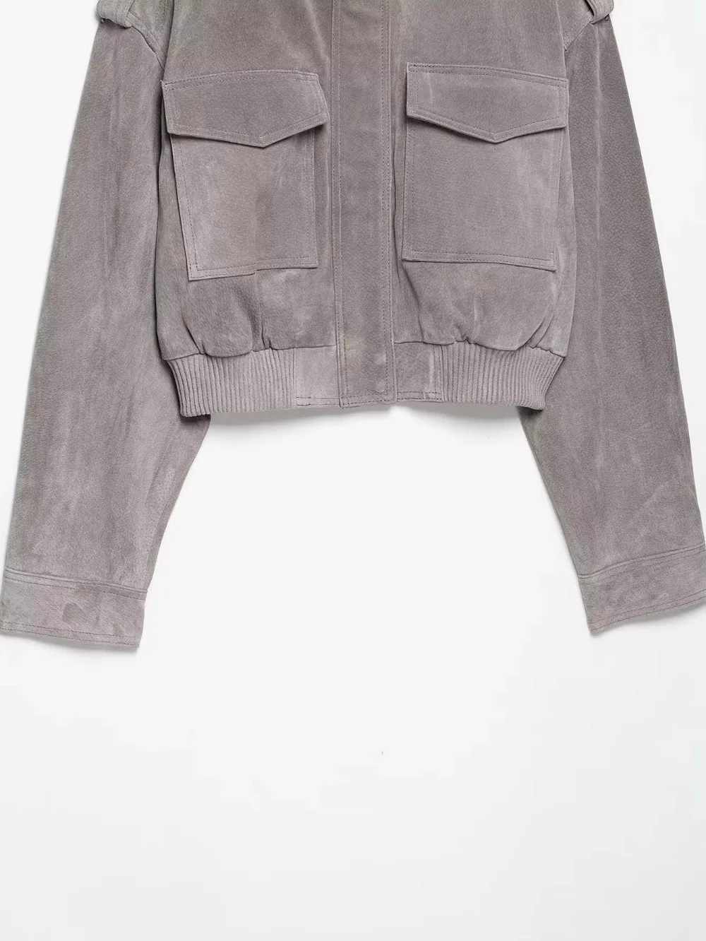 Damen-Cargojacke, kurz geschnitten, für Herbst und Winter, Damenmantel, Stehkragen, Träger, Schulterklappen, viele Taschen, gerippter Saum, lockerer Schnitt, lässige Oberbekleidung. – Detail 3
