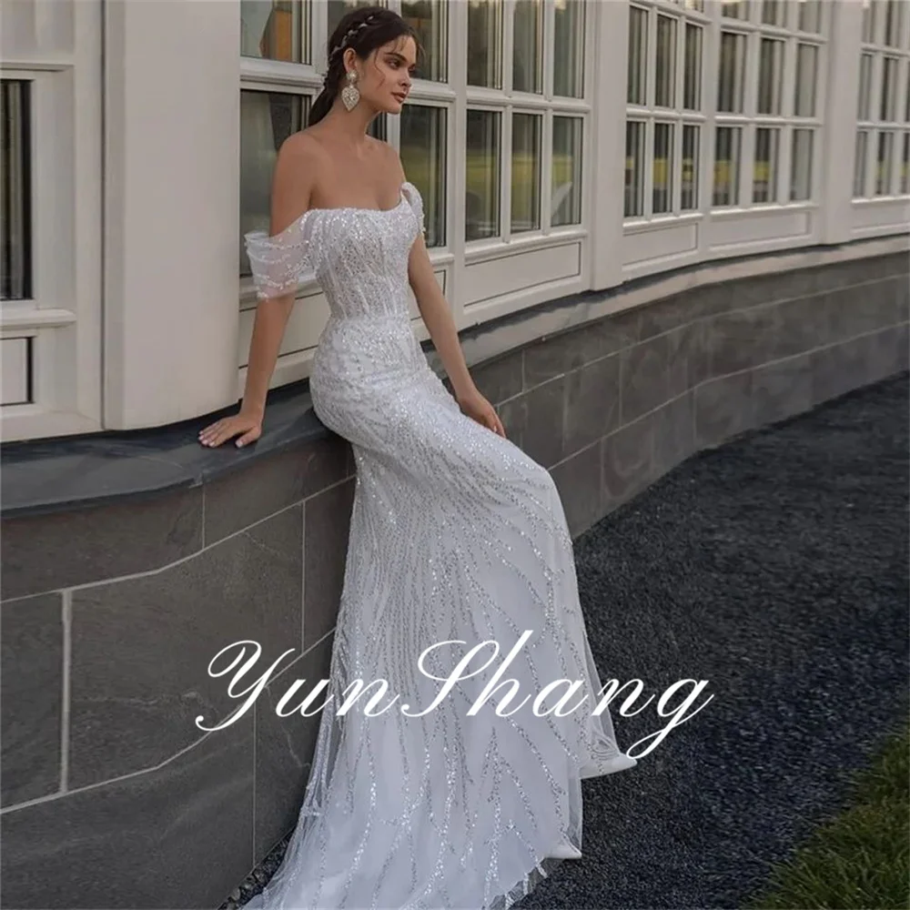 Yunshang Abiti da sposa a sirena di lusso con spalle scoperte Paillettes aperti sul retro Abito da sposa senza spalline Abiti da sposa personalizzati