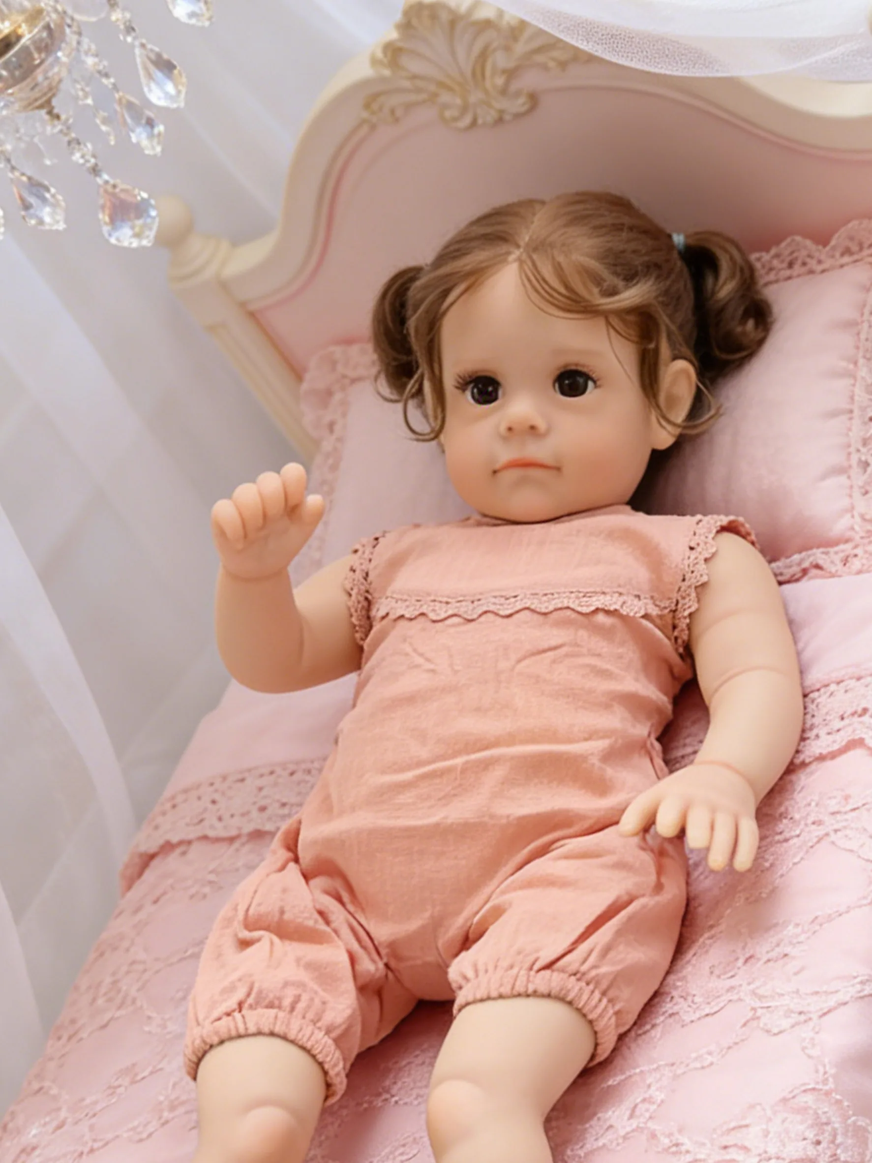 22 pollici Panno Corpo Neonato Maggi Capelli radicati a mano Strati multipli Pittura Pelle con vene visibili Realistica bambino Reborn Doll