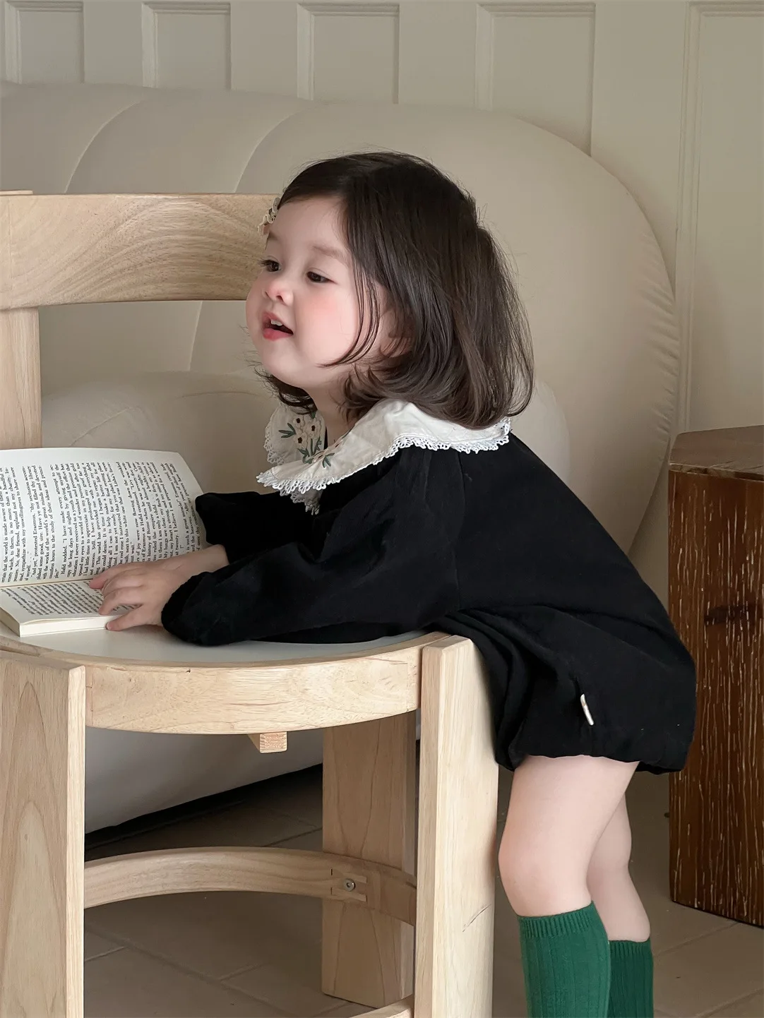 2025 ربيع جديد طفلة زهرة التطريز طوق ارتداءها طويلة الأكمام الوليد جمبسوت من القطن طفل الأميرة الملابس 0-24 متر