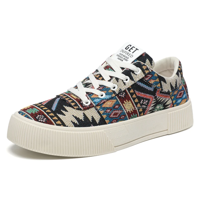 Zapatos de lona para hombre, nuevos zapatos deportivos informales transpirables de suela gruesa a la moda de talla grande, zapatillas cómodas antideslizantes para hombre