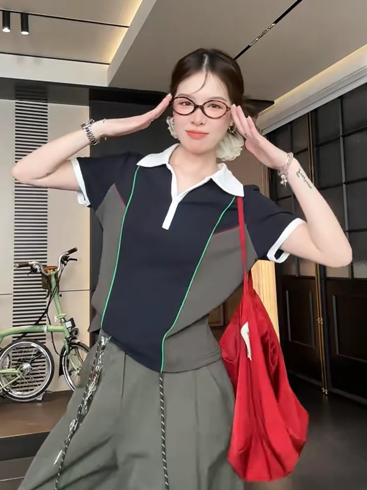 تي شيرت نسائي بتصميم عصري على الطراز الكوري، فضفاض ومريح، مصنوع من البوليستر، مناسب للصيف.