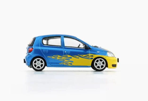 BMCreations-Jouet de voiture en alliage moulé sous pression, modèle de simulation, Yadditif Echo Vitz, 5 portes, bleu avec feu limité, cadeau de collection, 1:64, 1998