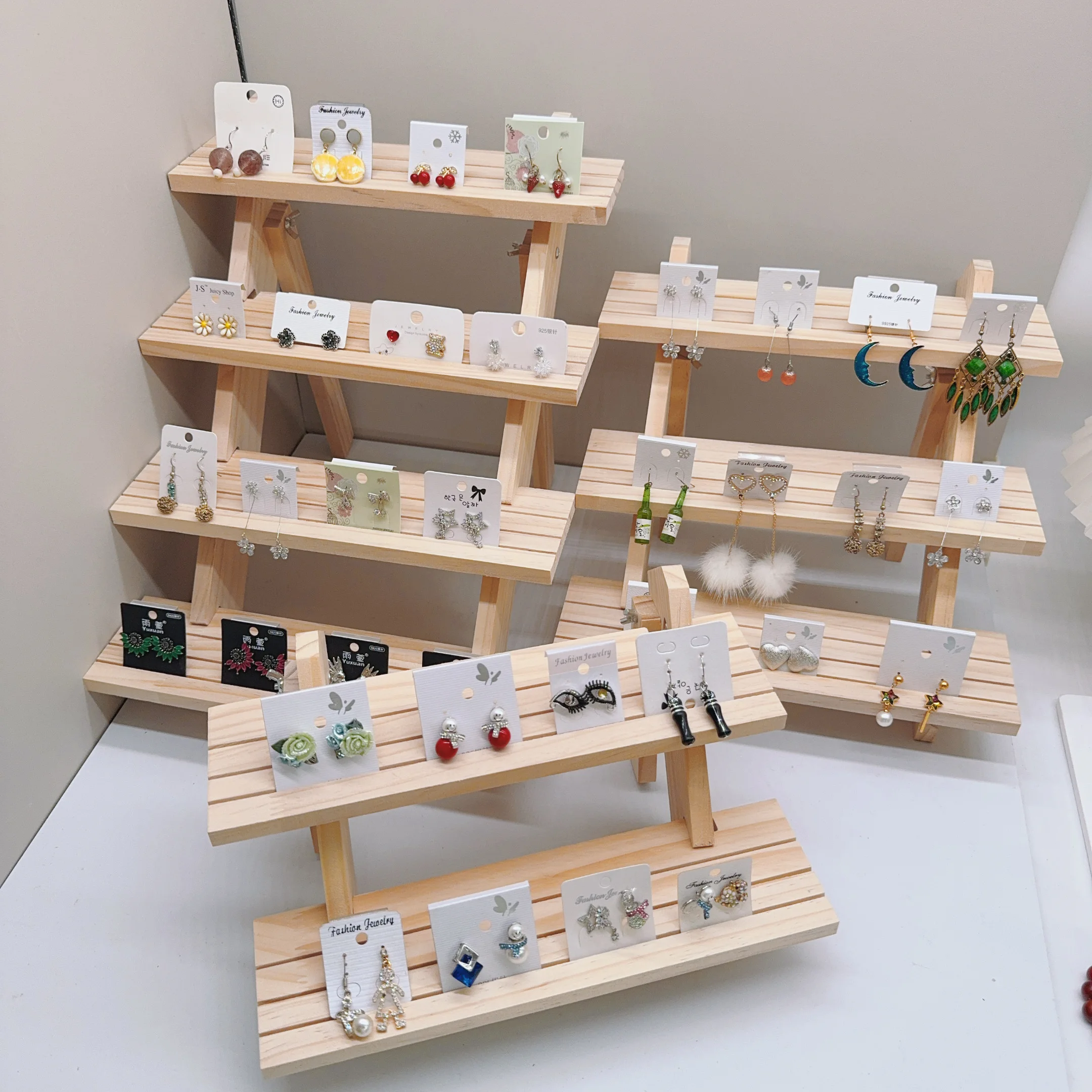 

2-4 Tier Ear Stud Holder Wooden Jewelry Earring Dispaly Stand Shelf Cupcake Makeup Mini Figure Organizer Showcase Rack Riser
