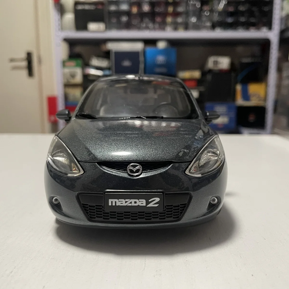 Die-cast 1:18 Scale MAZDA 2 DEMIO Hatchback Jinxiang 2007-11