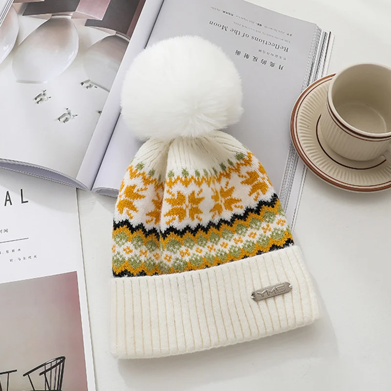 Beanies For Woman Man Winter Knitted Warm Pompom Hats Girls Stripe Cashmere Bonnets Lady's Outdoor Thicken Skullies Cap Femme