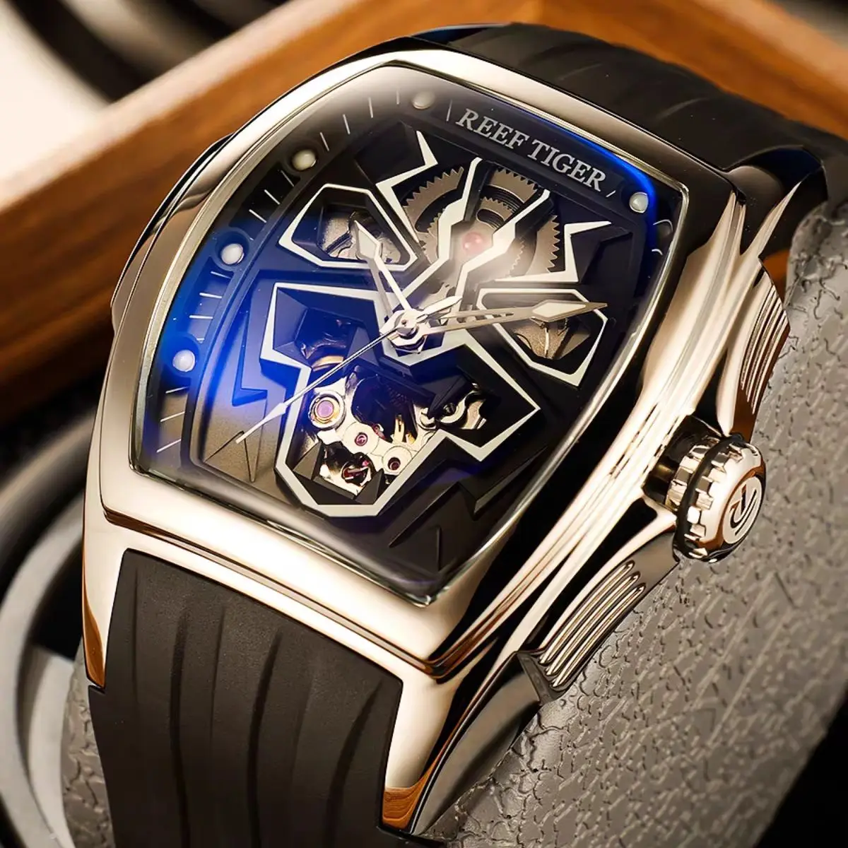 Reef Tiger Men Automatic Watch Tonneau Mechanical Wristwatch Luminous 50m Waterproof Sapphire Mirror Skeleton Cheetah Dial