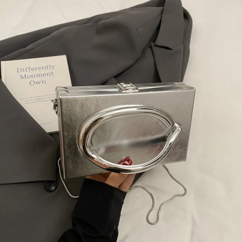 

Ladies Shoulder Bag Made Of Fine Leather Boasting Trendy Daily Chic Look​