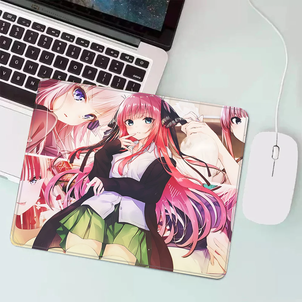 Nakano miku Anime Gaming Mouse Pad XS Small Mousepad For PC Gamer Desktop Decoration Office Mouse Mat Deskmat Rug