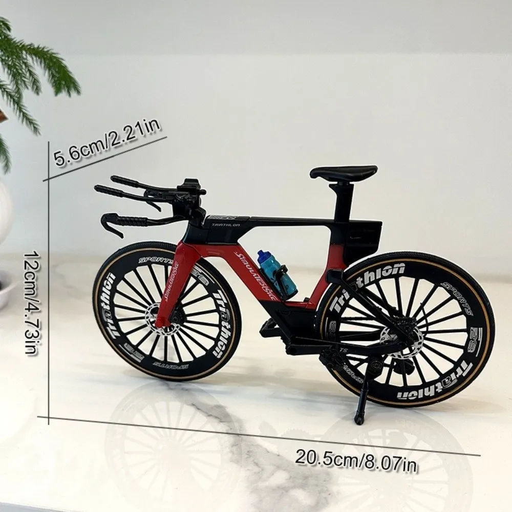 Nieuw gesimuleerd racefietsmodel rood blauw groen met waterfles legering racefiets kleurrijke 1:8 verzamelfiets speelgoed desktop decor